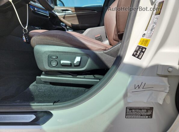 5UX83DP06R9T82307 2024 BMW X3 White VIN კოდის სტიკერის ხედი