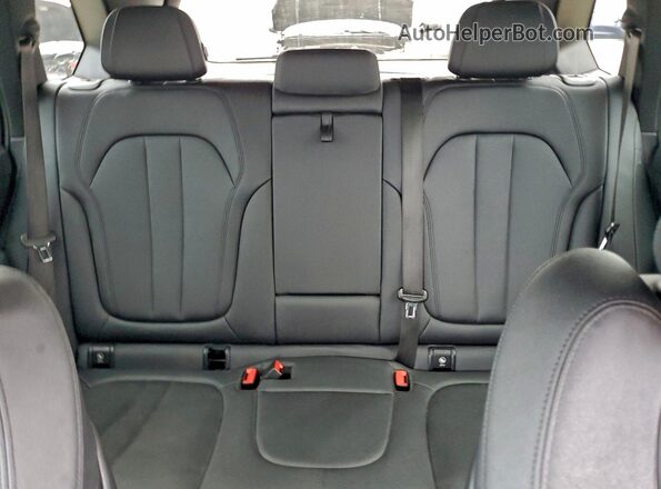 5UXCR4C00M9F92007 2021 BMW X5 Charcoal Widok tylnych siedzeń