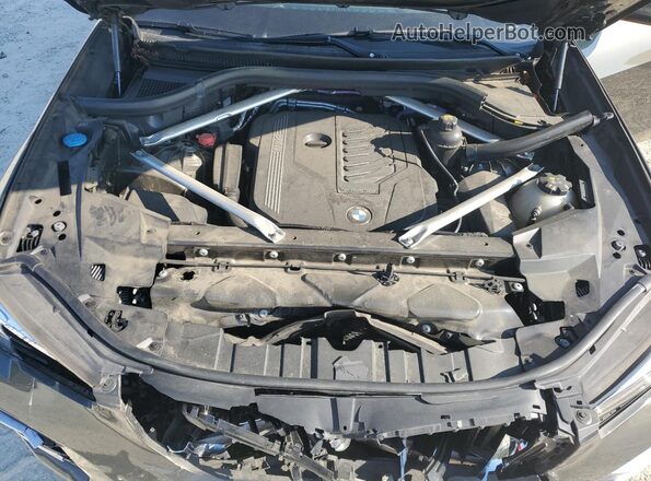 5UXCR4C06P9R07300 2023 BMW X5 Green Vista del compartimento del motor