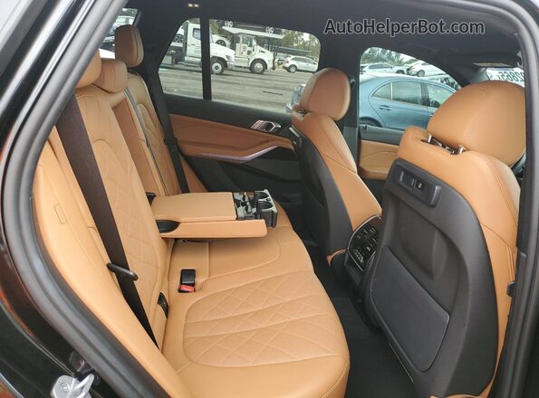 5UXCR4C07P9R89473 2023 BMW X5 Black Widok wnętrza z tyłu