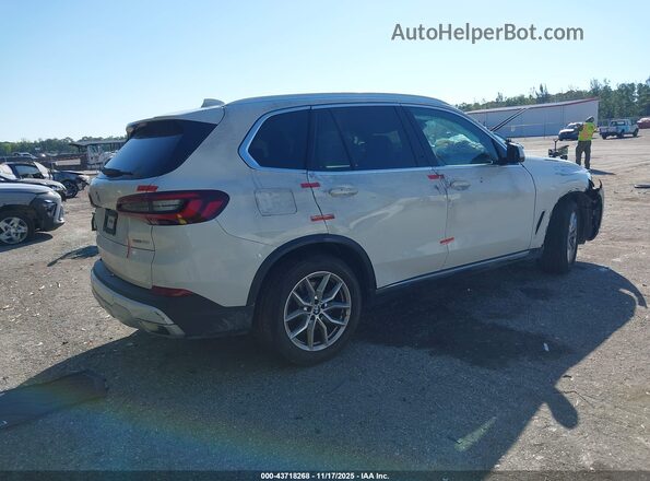 5UXCR6C01P9P47998 2023 BMW X5 White Հետևի աջ