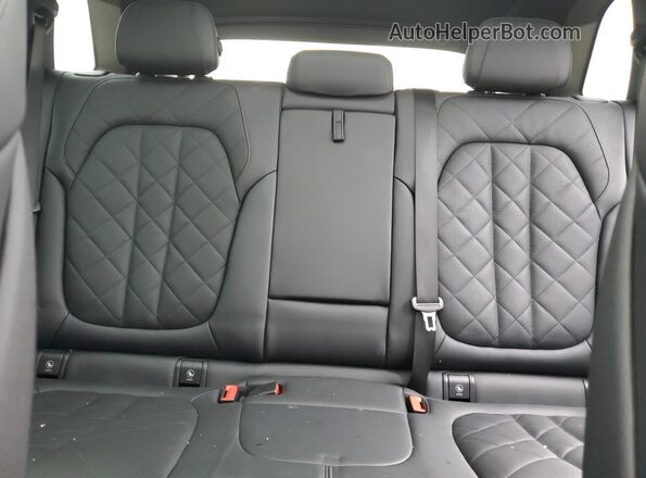5UXCR6C03P9N53876 2023 BMW X5 White Вид задніх сидінь