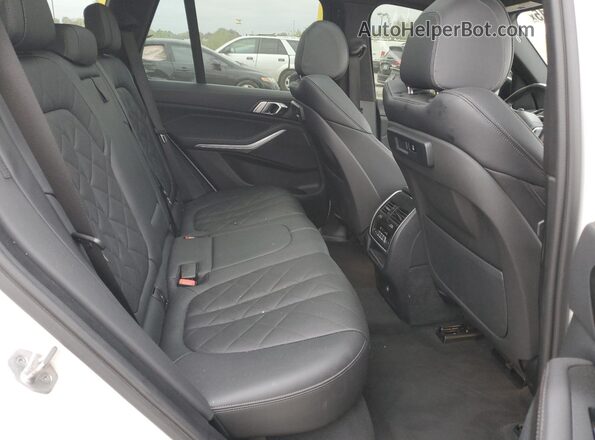 5UXCR6C03P9N53876 2023 BMW X5 White Вид задньої частини салону