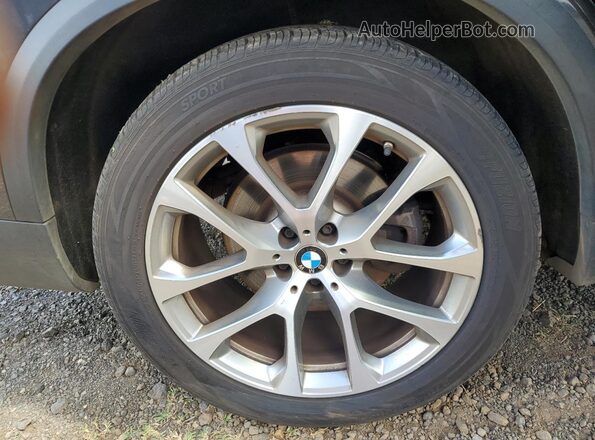 5UXCR6C05P9P19038 2023 BMW X5 Gray Սալոնի 360 աստիճան տեսք