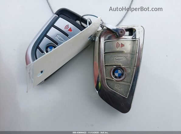5UXCR6C07M9F36691 2021 BMW X5 White Առջևի վահանակի տեսք