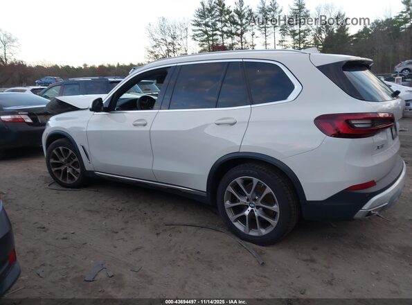 5UXCR6C09M9E79054 2021 BMW X5 White 