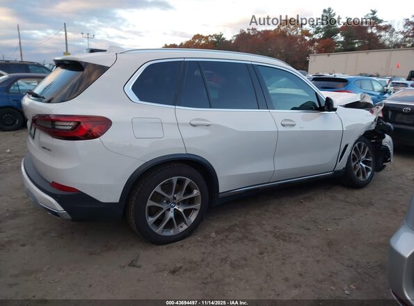 5UXCR6C09M9E79054 2021 BMW X5 White Vista interior de 360 grados