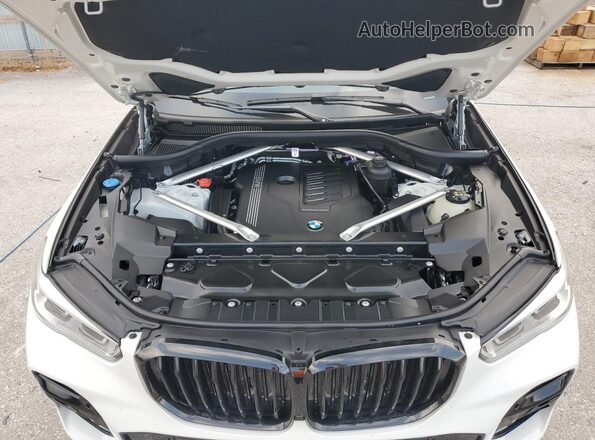 5UXCR6C09P9R10462 2023 BMW X5 White Widok komory silnika