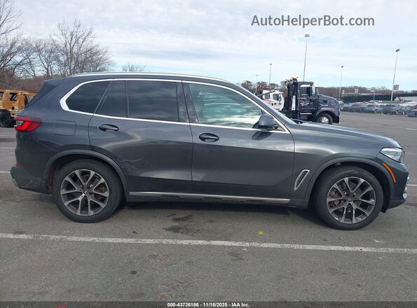 5UXCR6C0XM9F47457 2021 BMW X5 Gray Vista interior trasera