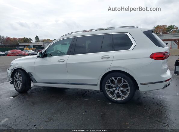 5UXCW2C00L9A00133 2020 BMW X7 White 