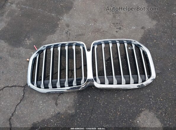 5UXCW2C00L9A00133 2020 BMW X7 White ხელსაწყოთა პანელის ხედი