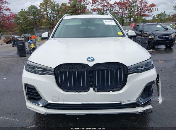 5UXCW2C00L9A00133 2020 BMW X7 White უკანა სალონის ხედი