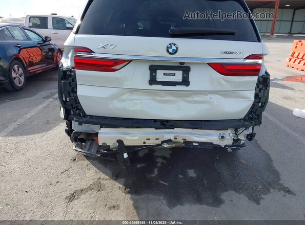 5UXCW2C00L9C50942 2020 BMW X7 White Вид спереду