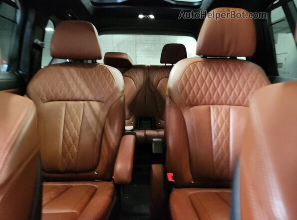 5UXCW2C00M9F02965 2021 BMW X7 Gray უკანა სავარძლების ხედი