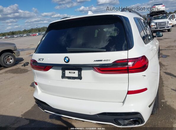 5UXCW2C02N9K60324 2022 BMW X7 White 