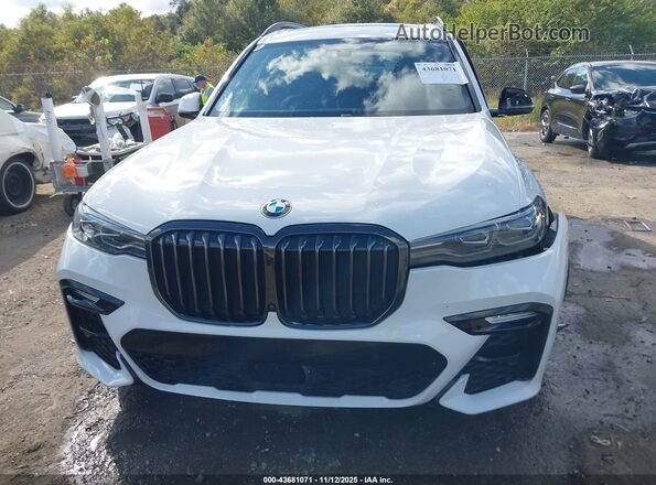 5UXCW2C02N9K60324 2022 BMW X7 White Սարքավորումների վահանակի տեսք