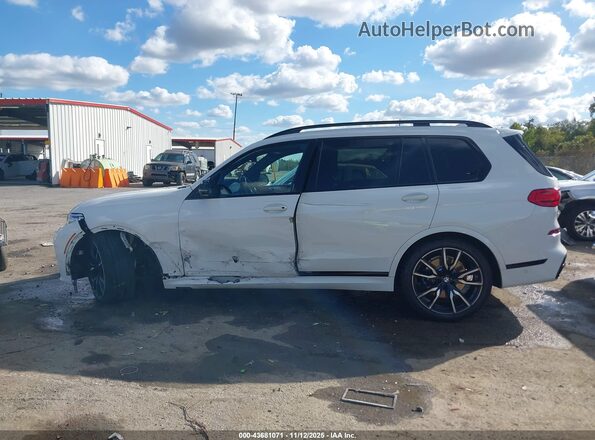 5UXCW2C02N9K60324 2022 BMW X7 White Սալոնի 360 աստիճան տեսք