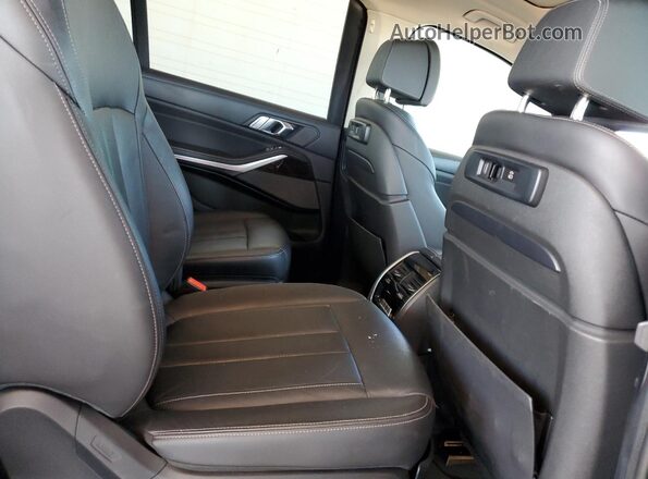 5UXCW2C03M9D98732 2021 BMW X7 Black Вид задньої частини салону
