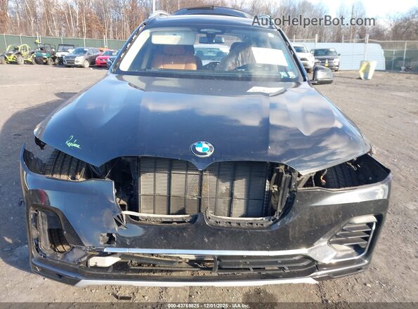 5UXCW2C04N9M81391 2022 BMW X7 Black წინა ხედი