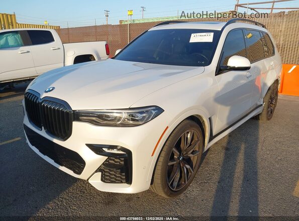 5UXCW2C05N9M14363 2022 BMW X7 White Przód lewy