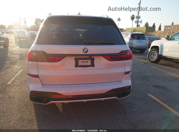 5UXCW2C05N9M14363 2022 BMW X7 White 