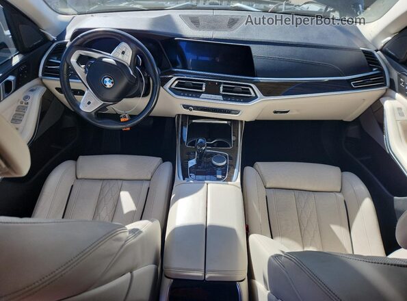 5UXCW2C06L9A03313 2020 BMW X7 Red Widok deski rozdzielczej