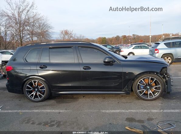 5UXCW2C06N9L13252 2022 BMW X7 Black Вид задньої частини салону