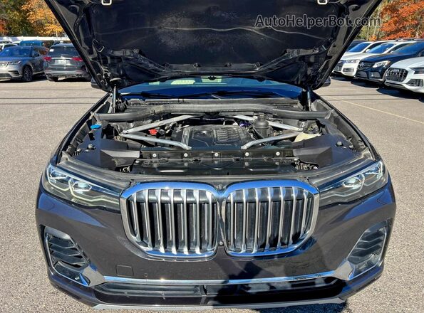5UXCW2C07M9E79121 2021 BMW X7 Gray Vista del salpicadero