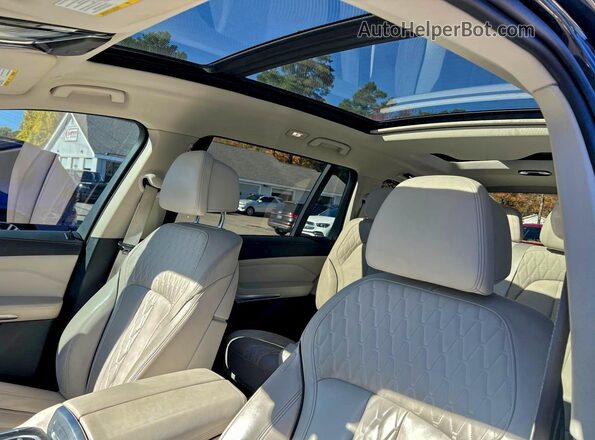 5UXCW2C07M9E79121 2021 BMW X7 Gray Vista interior trasera