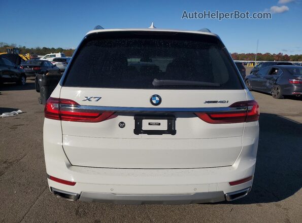 5UXCW2C08L9C31622 2020 BMW X7 White Հետևի տեսք