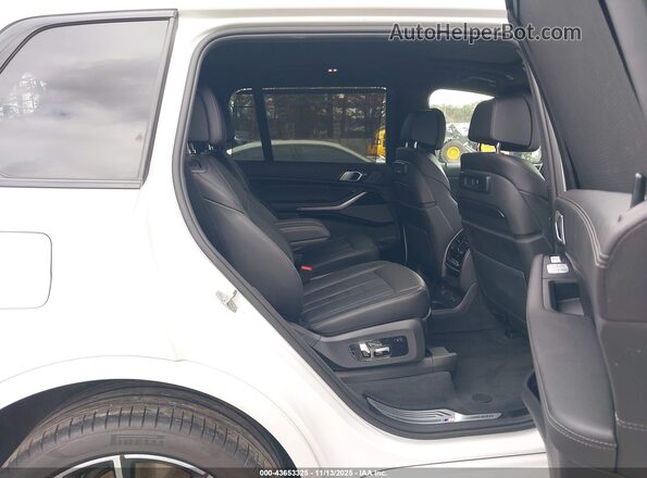 5UXCW2C08M9F89787 2021 BMW X7 White VIN კოდის სტიკერის ხედი