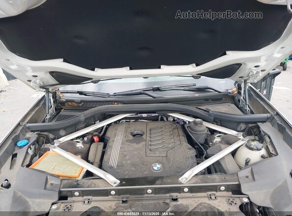 5UXCW2C08M9F89787 2021 BMW X7 White უკანა ხედი