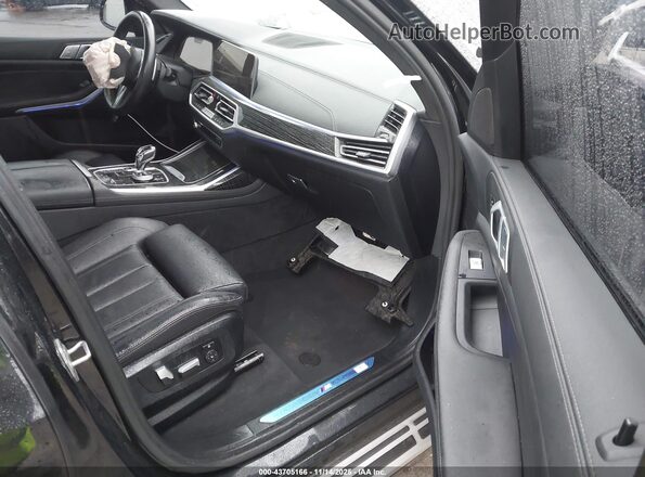 5UXCW2C08N9J22397 2022 BMW X7 Black წინა სალონის ხედი