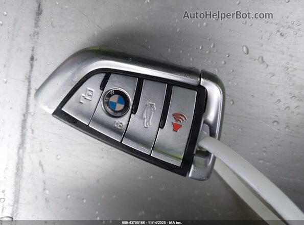 5UXCW2C08N9J22397 2022 BMW X7 Black წინა პანელის ხედი