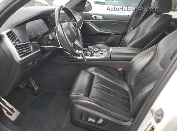 5UXCW2C09L9C21374 2020 BMW X7 White Սալոնի դիմացի տեսք