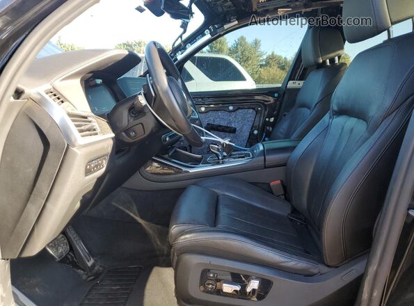 5UXCW2C09N9K03117 2022 BMW X7 Черный Вид салона спереди