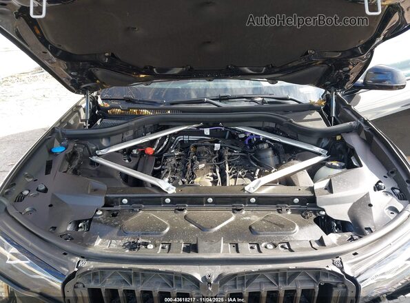 5UXCW2C09N9M89860 2022 BMW X7 Black 