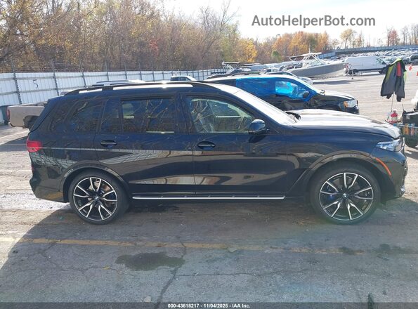 5UXCW2C09N9M89860 2022 BMW X7 Black 
