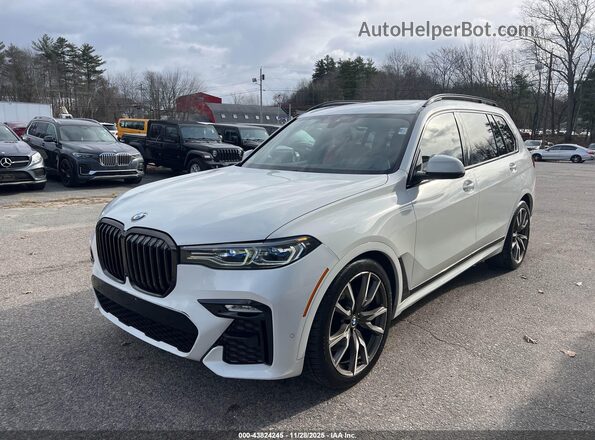 5UXCX6C02N9J14574 2022 BMW X7 White Vista tres cuartos delantera izquierda