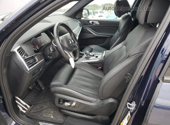 5UXCX6C09N9K95835 2022 BMW X7 Blue Front interior view