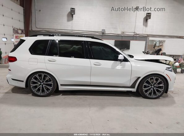 5UXCX6C0XM9H52511 2021 BMW X7 Белый Вид задней части салона