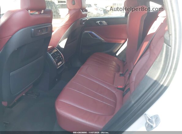 5UXCY6C01M9F95433 2021 BMW X6 White VIN կոդի պիտակի տեսք