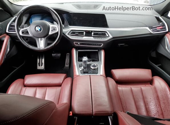 5UXCY6C01N9L24774 2022 BMW X6 White Вид панелі приладів