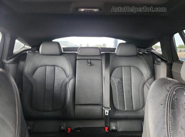5UXCY6C07L9D49291 2020 BMW X6 Белый Вид задних сидений