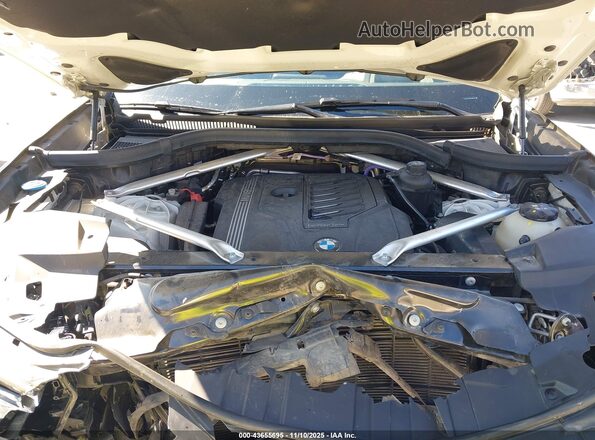 5UXCY6C09P9R58739 2023 BMW X6 Белый Вид сзади