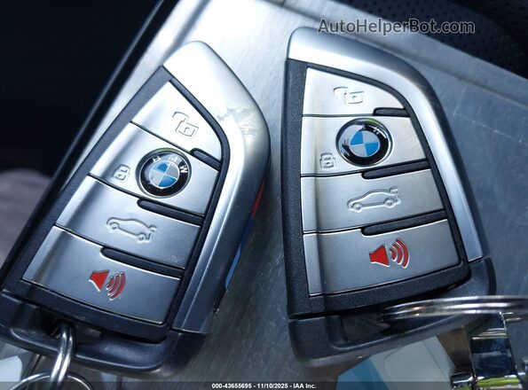 5UXCY6C09P9R58739 2023 BMW X6 Белый Вид панели приборов