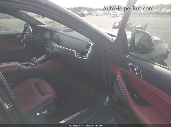 5UXCY8C09M9G82198 2021 BMW X6 Серый Вид салона спереди
