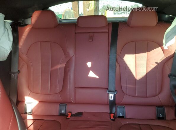 5UXCY8C0XM9D83965 2021 BMW X6 White უკანა სავარძლების ხედი