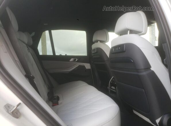 5UXJU4C09P9P80211 2023 BMW X5 White Rear interior view