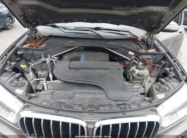 5UXKT0C3XH0V96640 2017 BMW X5 Бежевый Вид сзади